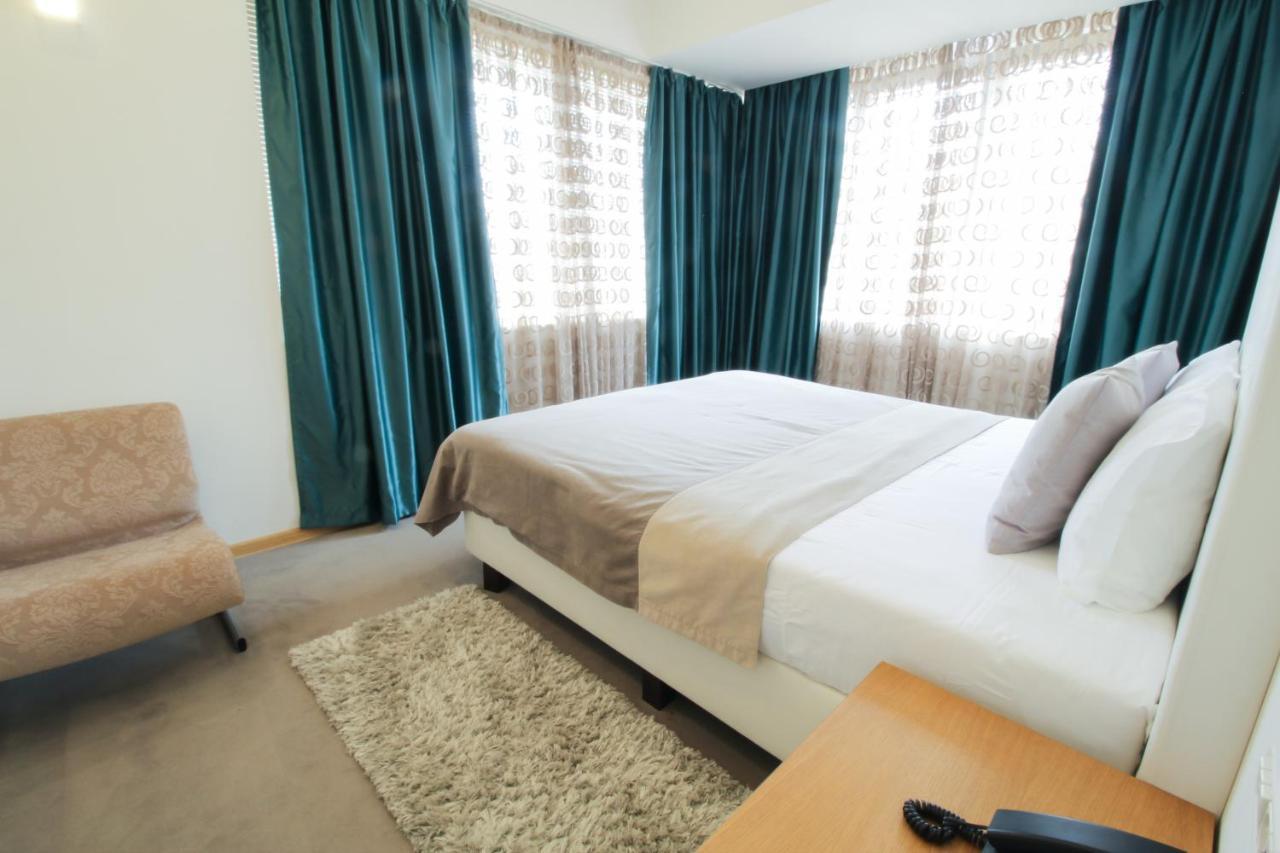 Gardenia Hotel & Spa Veles Ngoại thất bức ảnh A bedroom