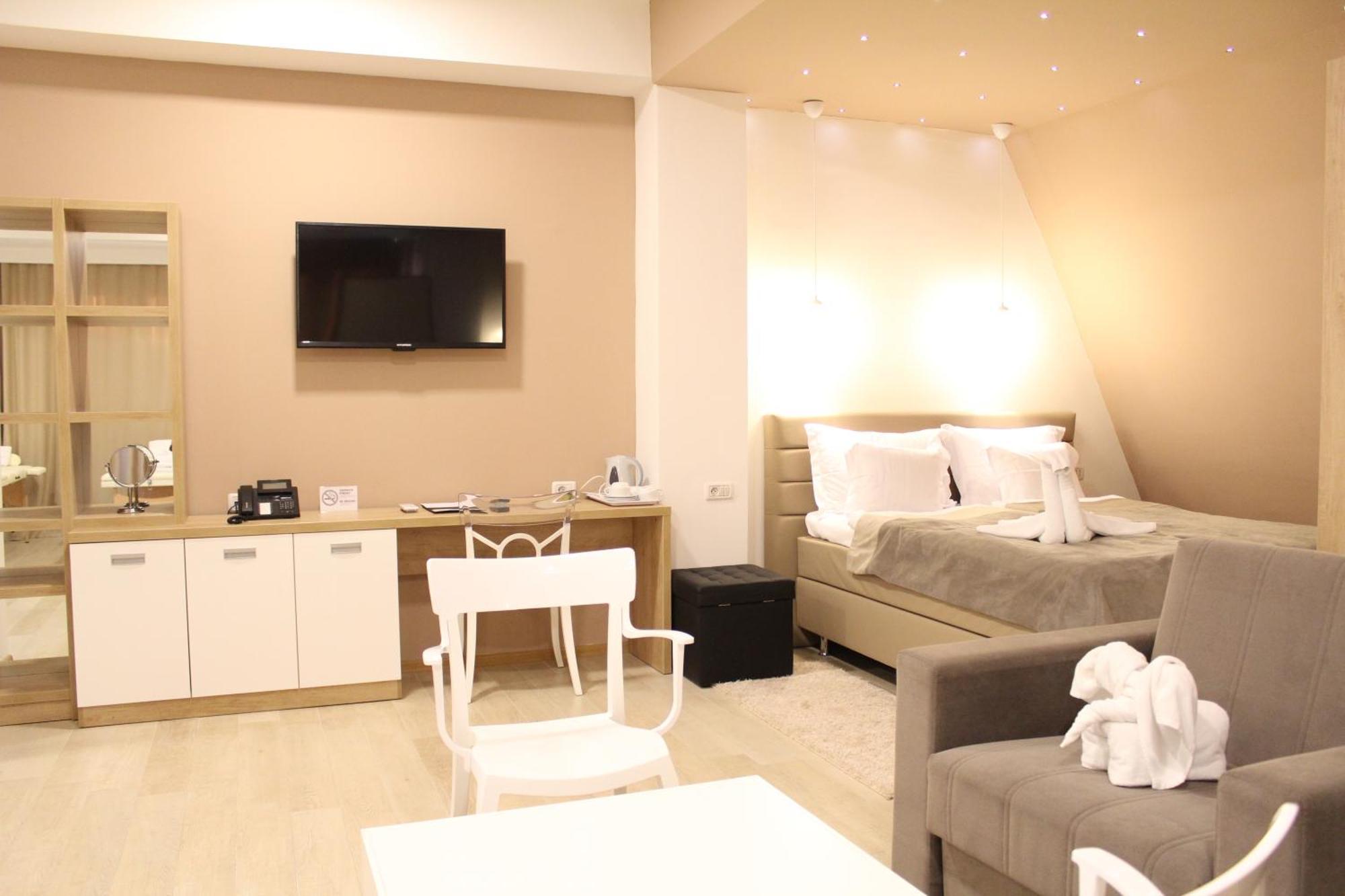 Gardenia Hotel & Spa Veles Phòng bức ảnh A room at the hotel