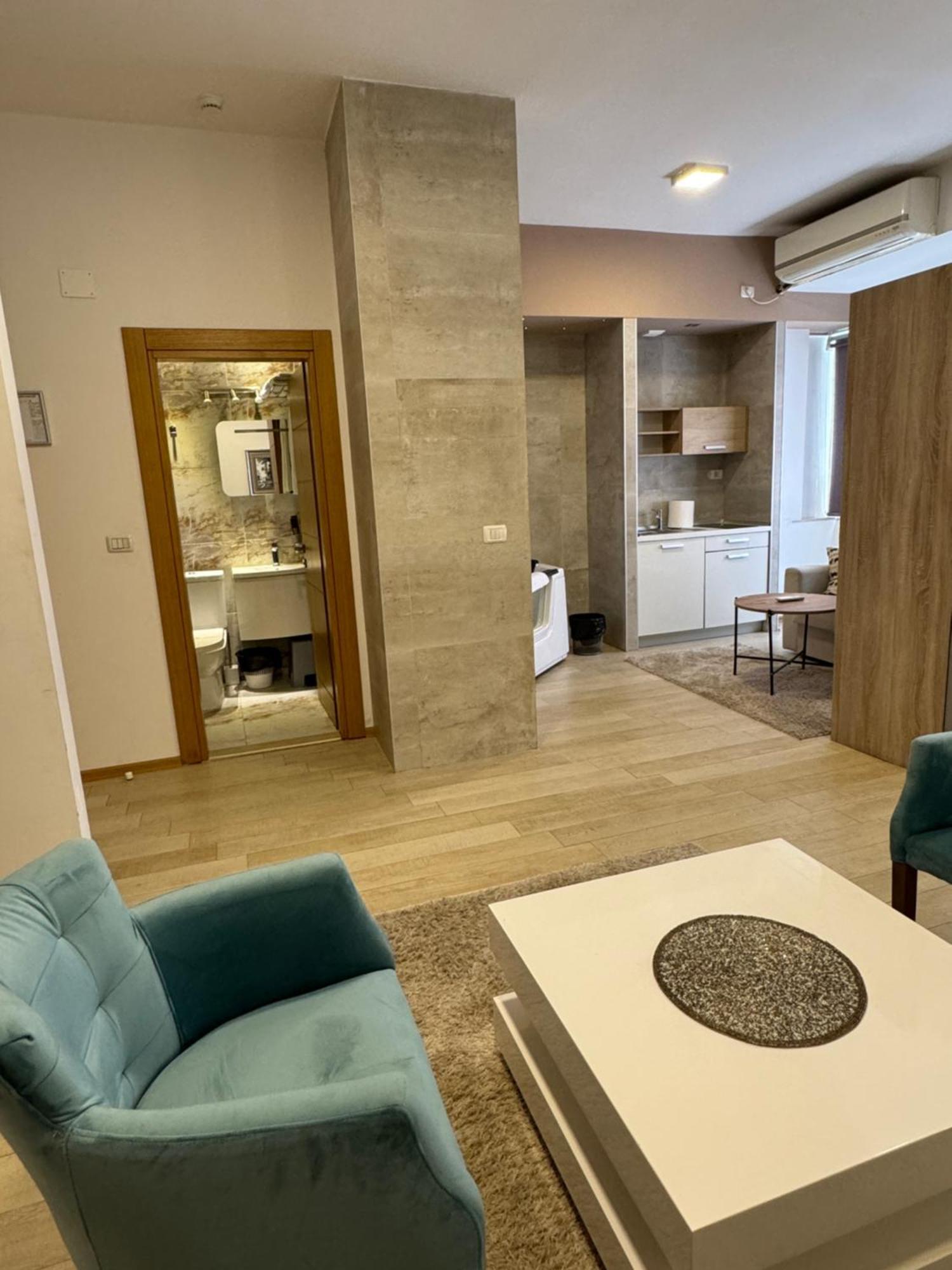 Gardenia Hotel & Spa Veles Ngoại thất bức ảnh A typical apartment in the complex