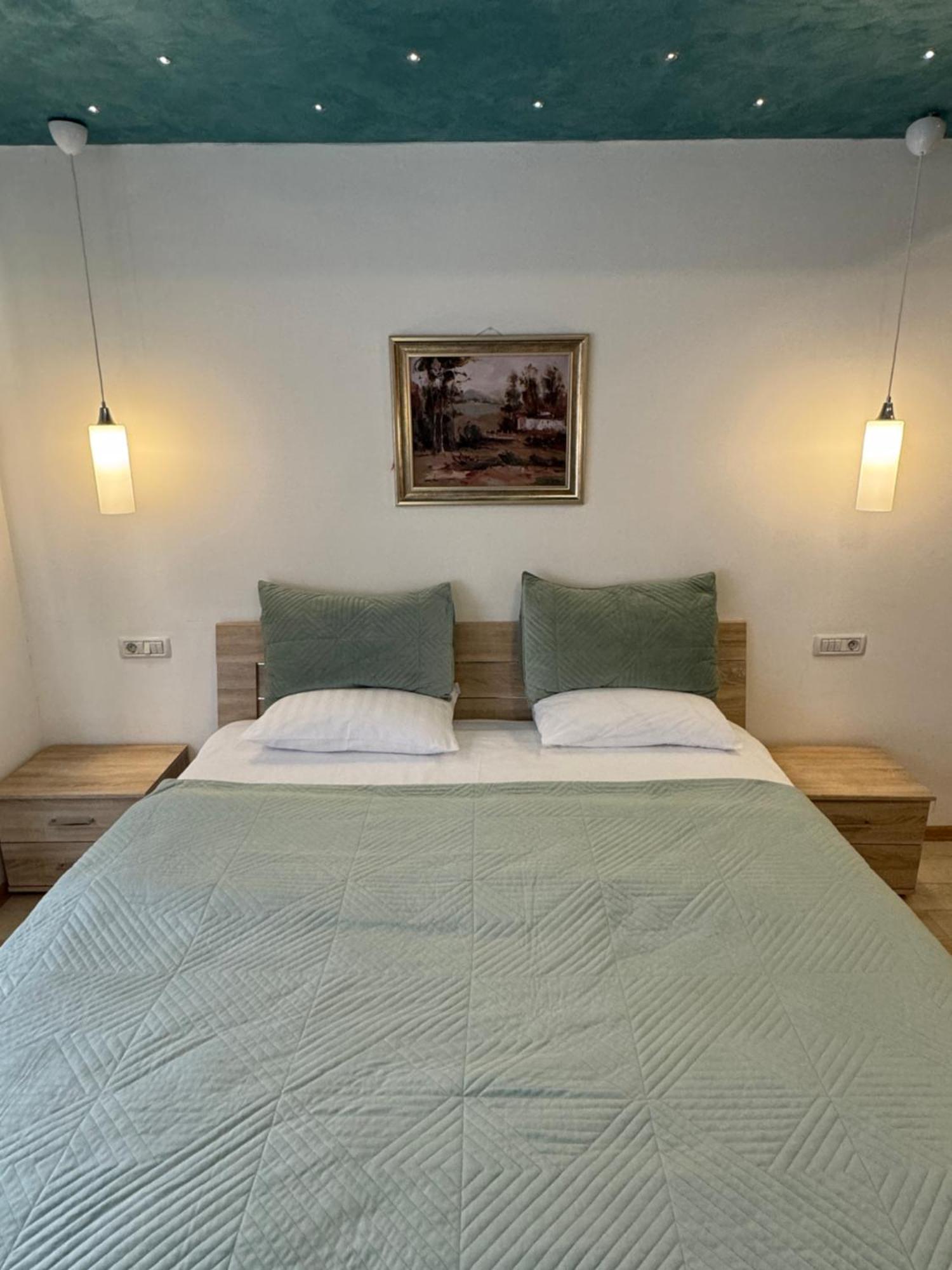 Gardenia Hotel & Spa Veles Ngoại thất bức ảnh A bedroom in a hotel