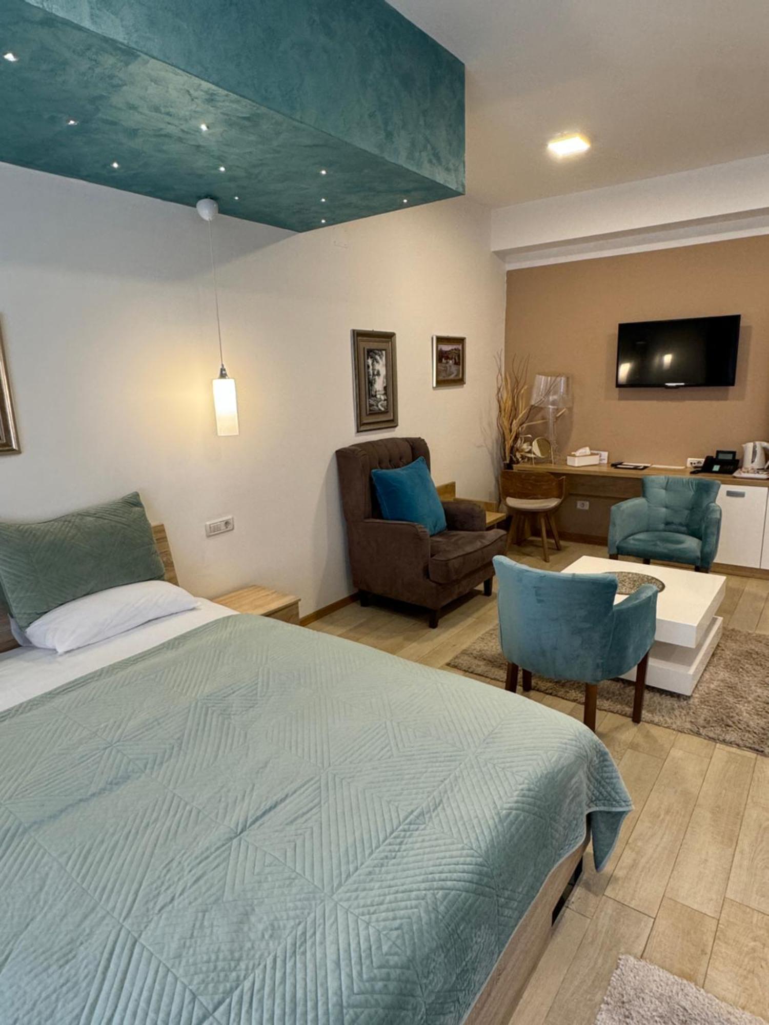 Gardenia Hotel & Spa Veles Ngoại thất bức ảnh A studio apartment in Belgrade, Serbia