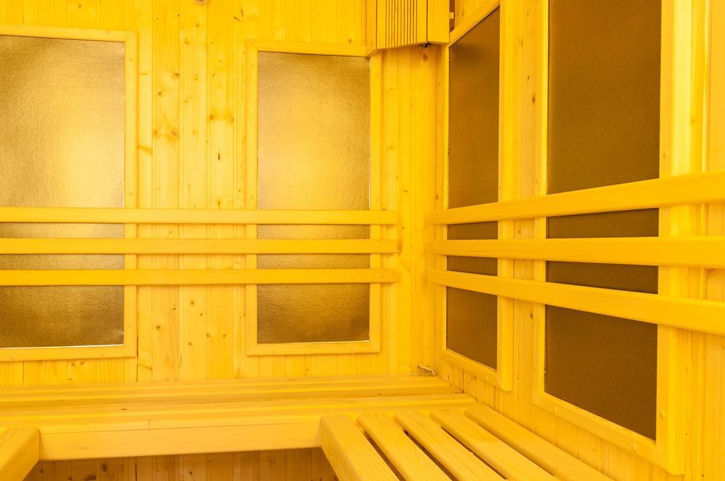 Gardenia Hotel & Spa Veles Ngoại thất bức ảnh A modern Finnish sauna