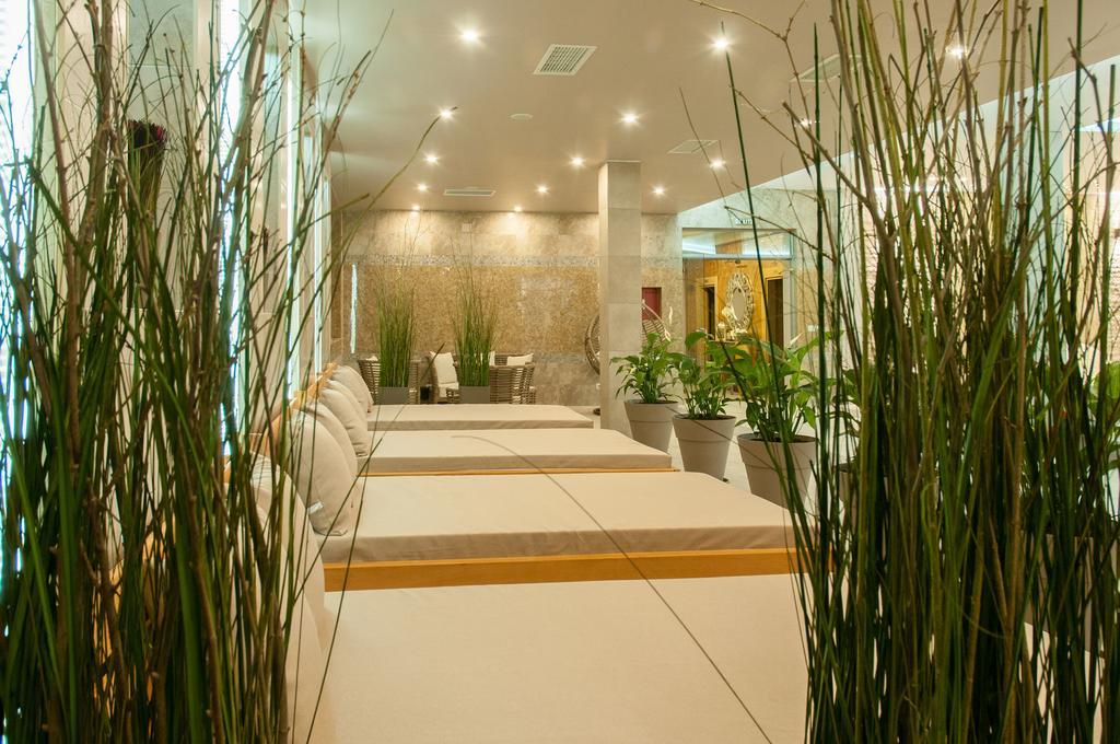 Gardenia Hotel & Spa Veles Ngoại thất bức ảnh The spa at the InterContinental