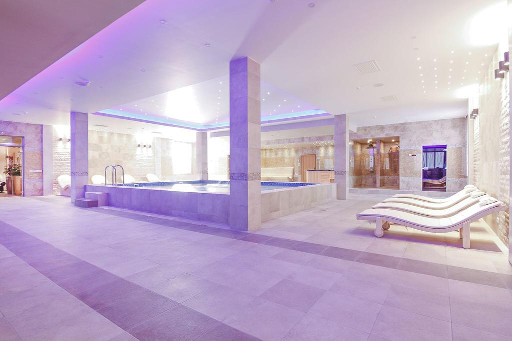 Gardenia Hotel & Spa Veles Ngoại thất bức ảnh The spa at The Dorchester
