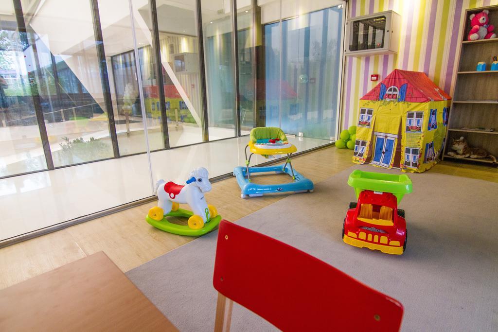 Gardenia Hotel & Spa Veles Ngoại thất bức ảnh Babycare Centre