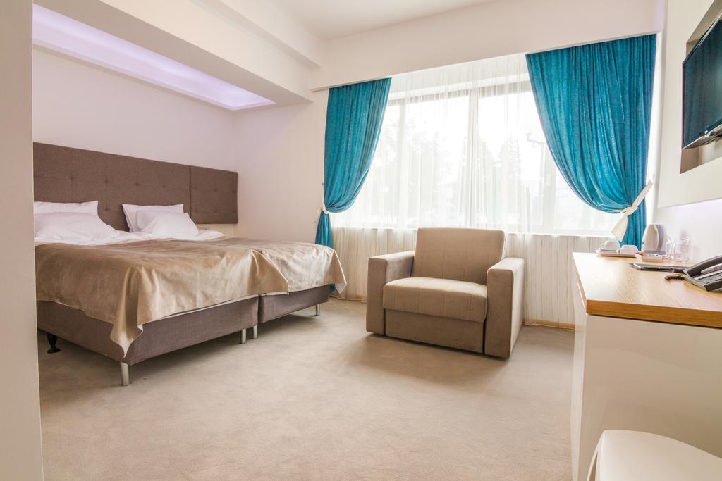 Gardenia Hotel & Spa Veles Phòng bức ảnh A room at the hotel