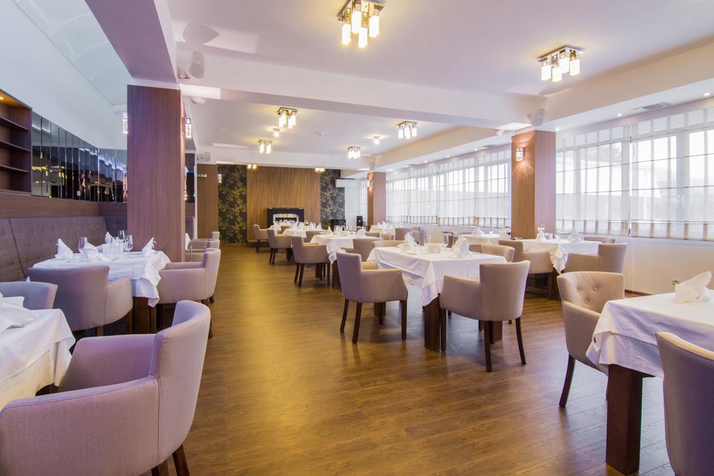 Gardenia Hotel & Spa Veles Ngoại thất bức ảnh Restaurant interior